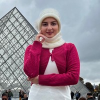 Niloo Sadr