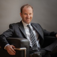 Jonathan Saunders