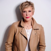 Lyn De Jong