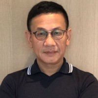 Francis Ho