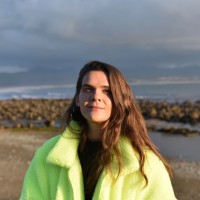 Sioned Warren