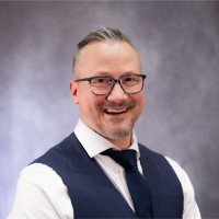 Christopher Lindstrom
