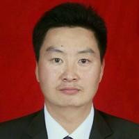 韩小龙