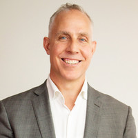 Leon Gerard Vandenberg (万 利 民)