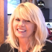 Lynn Avrett