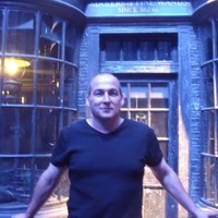 Warwick Davies