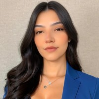 Julia Menezes
