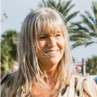 Andrea Simon