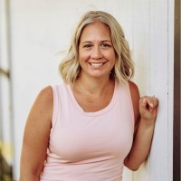 Amy Mckenzie