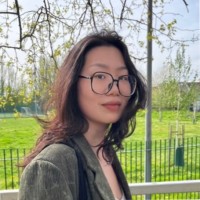 Yixin Shi