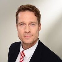 Dirk Schubert