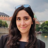Tina Safiniaynaini