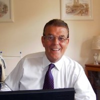 Ian J Lockhart