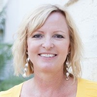 Linda Strand