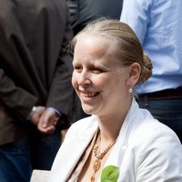 Tineke Vos Van Avezathe