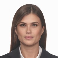 Lora Y.