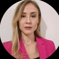 Julia N.