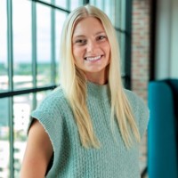 Natalie Stang, Mba