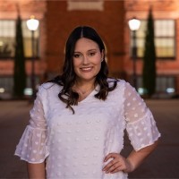 Lauren Gomez, Mba