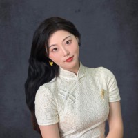 Xinyi He