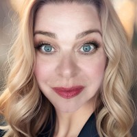 Holly Donahue