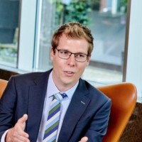 Bob Van De Straat, Cfa