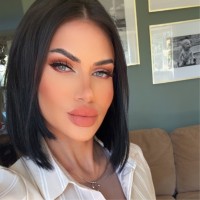 Lindsay J. Schulte