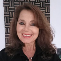 Nanette 'T Hart
