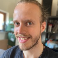 Bas Van Geest