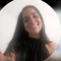 Nivia Mara Fernandes
