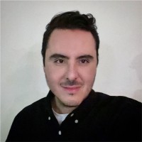Aaron González