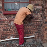 Sam Mphuthi