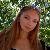 Анна Синцова