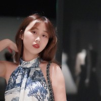 魏亦佳