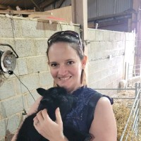 Kirsty Holmes