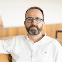 Carlos Urtasun Estanga