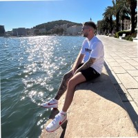 Luke Thompson