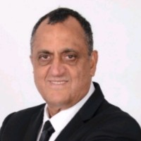 Pinhas (Pini) Kamari