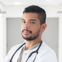 Juan D. Macías.