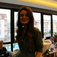 Özge Yaren Akın
