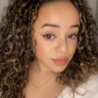 Naïma Damour