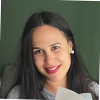 Desi Falcon Henriquez