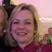 Karen Barlow