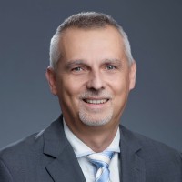 Peter Csobo