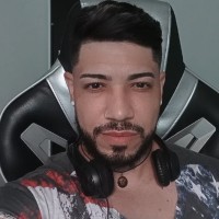 Daniel M Oliveira
