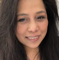 Caroline Jordan, Mba