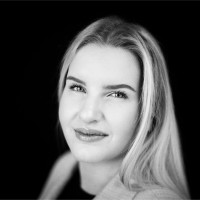 Tricia De Jong