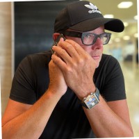 Garry Bloomfield 07971 950804