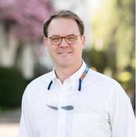 Ray ( Trey ) Moss III