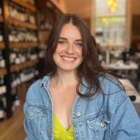 Holly Rayner